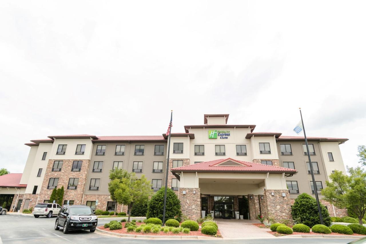 Holiday Inn Express & Suites Lexington North West-The Vineyard By Ihg Экстерьер фото