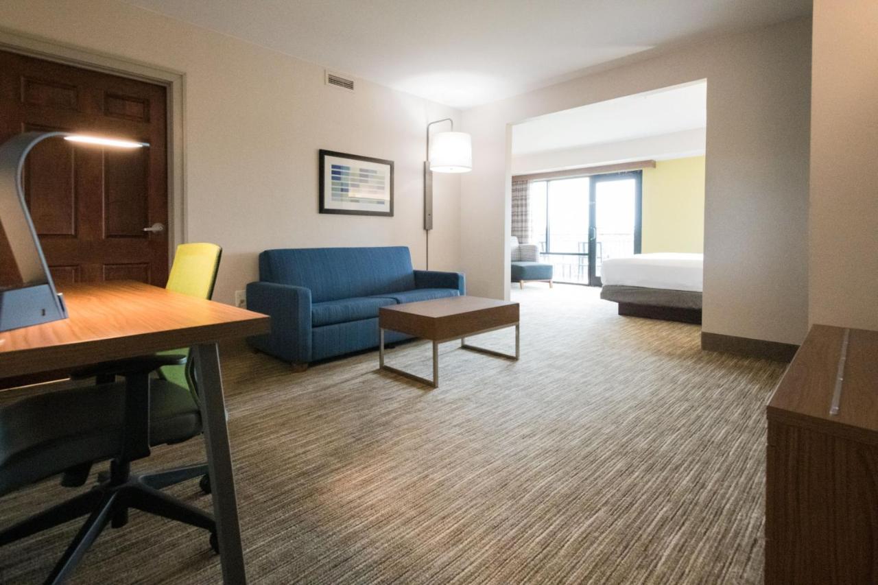 Holiday Inn Express & Suites Lexington North West-The Vineyard By Ihg Экстерьер фото