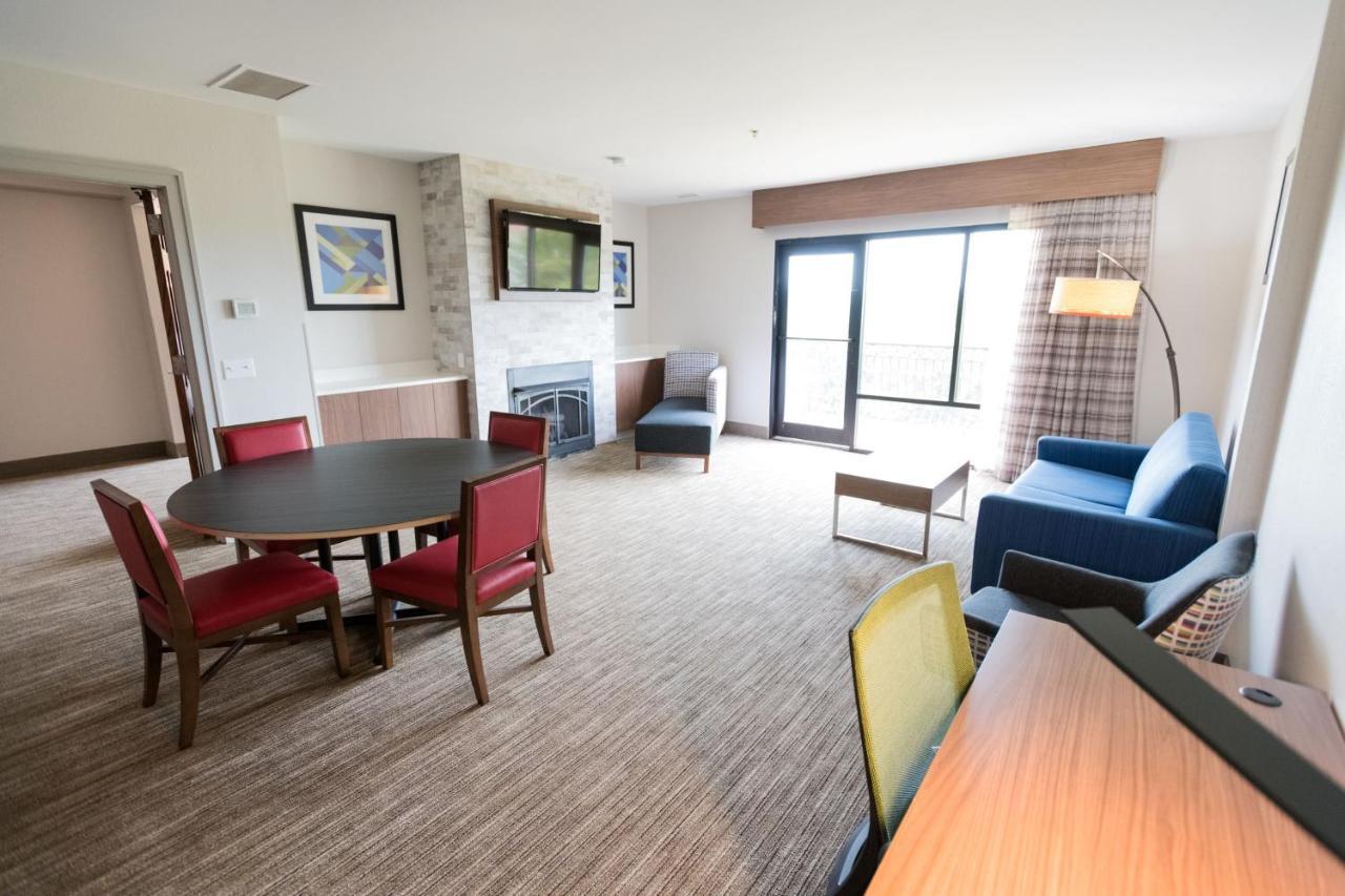 Holiday Inn Express & Suites Lexington North West-The Vineyard By Ihg Экстерьер фото