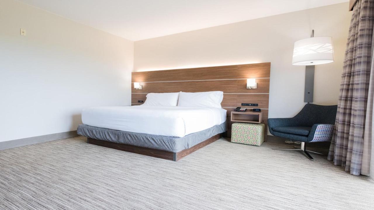 Holiday Inn Express & Suites Lexington North West-The Vineyard By Ihg Экстерьер фото