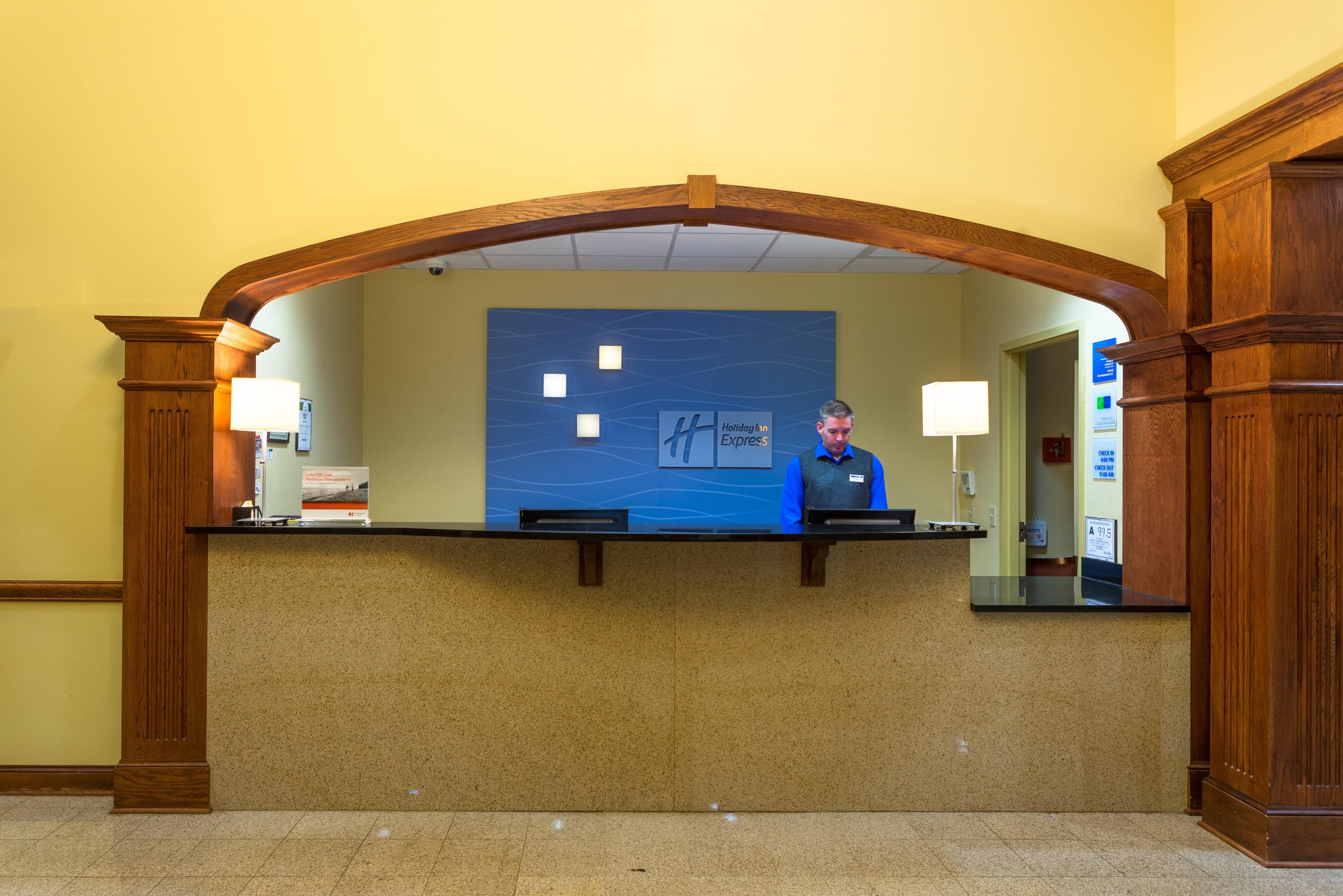 Holiday Inn Express & Suites Lexington North West-The Vineyard By Ihg Экстерьер фото