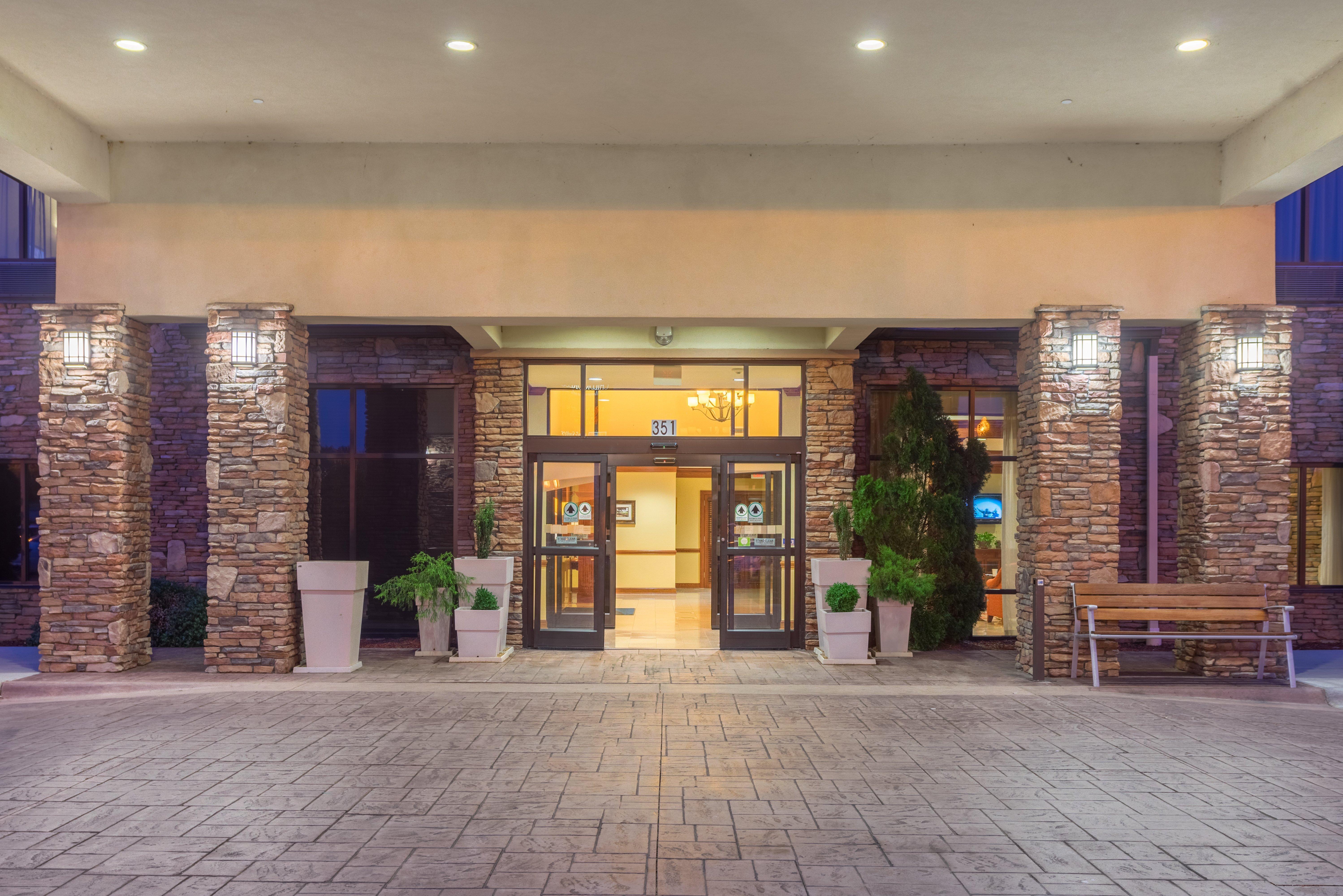 Holiday Inn Express & Suites Lexington North West-The Vineyard By Ihg Экстерьер фото