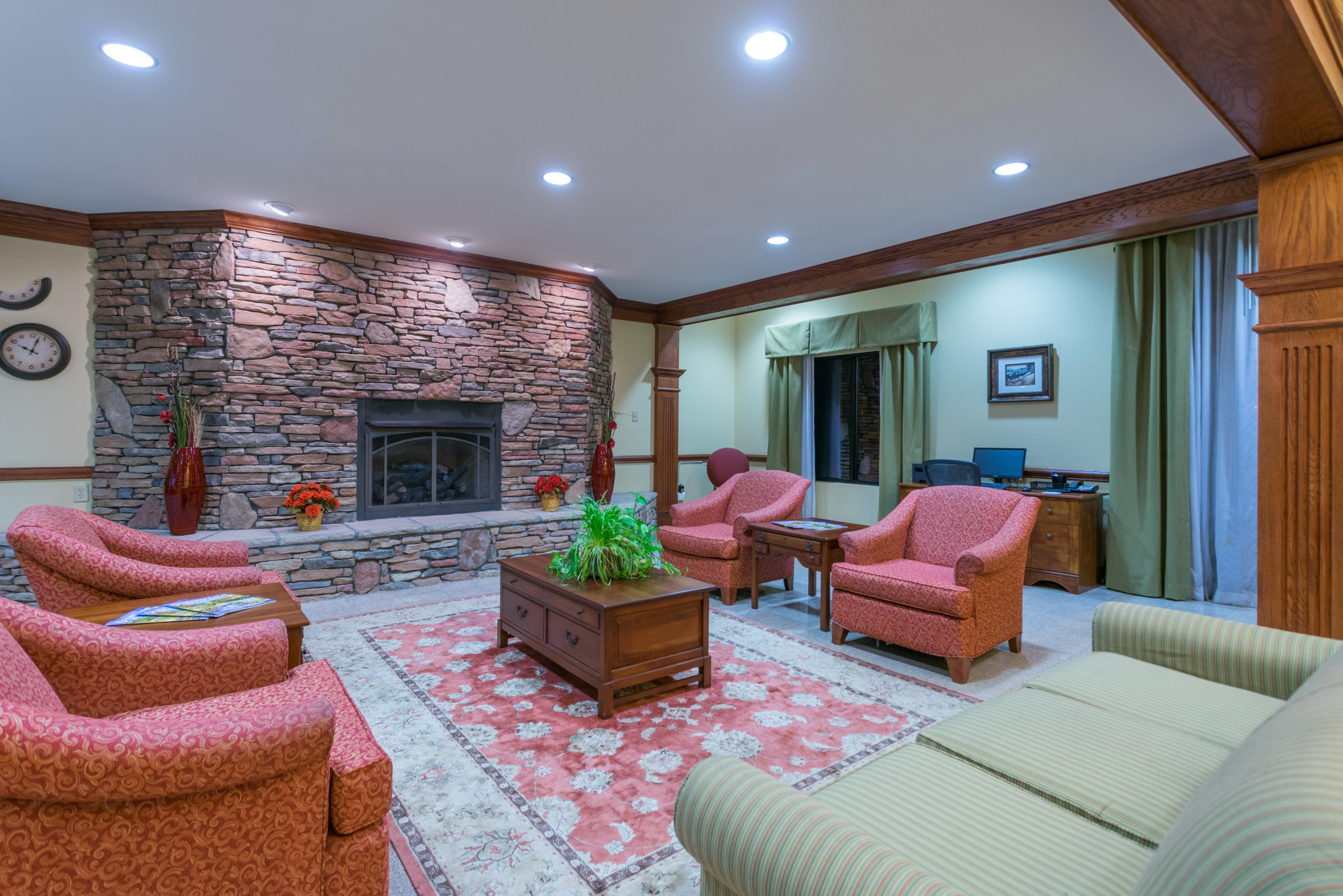 Holiday Inn Express & Suites Lexington North West-The Vineyard By Ihg Экстерьер фото